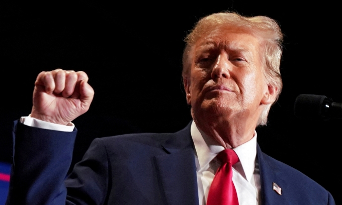 Ông Trump cảnh báo về 'bể máu' với ngành ôtô Mỹ nếu thất cử