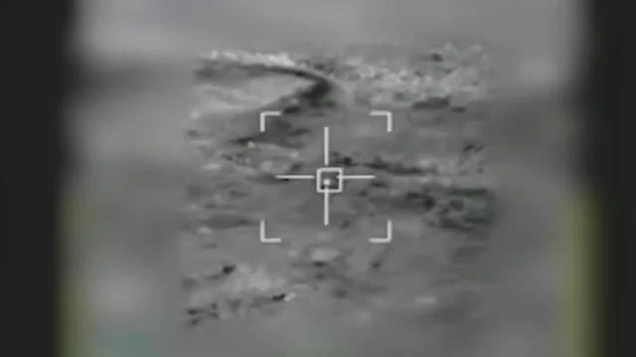 Khoảnh khắc tiêm kích Israel bắn hạ UAV, tên lửa Iran