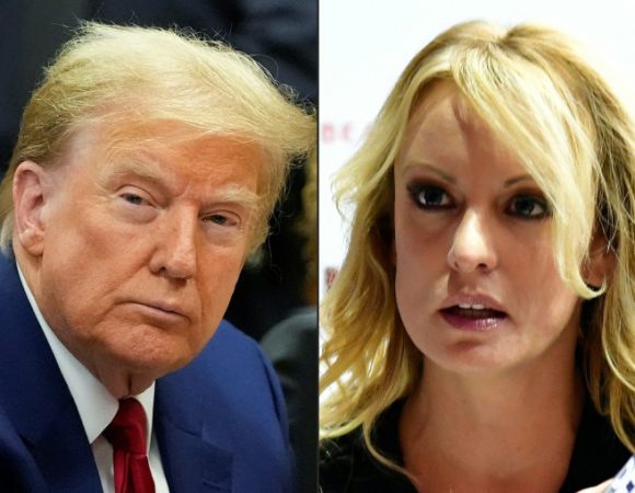 Bê bối tình ái khiến ông Trump đi vào lịch sử
