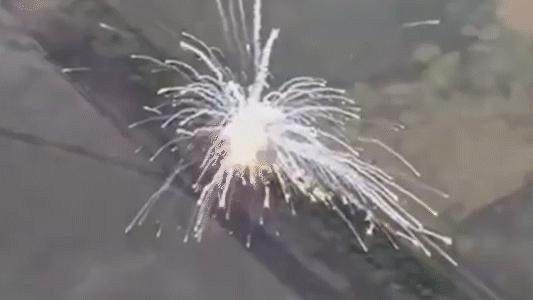 Pháo HIMARS tập kích loạt khí tài Nga
