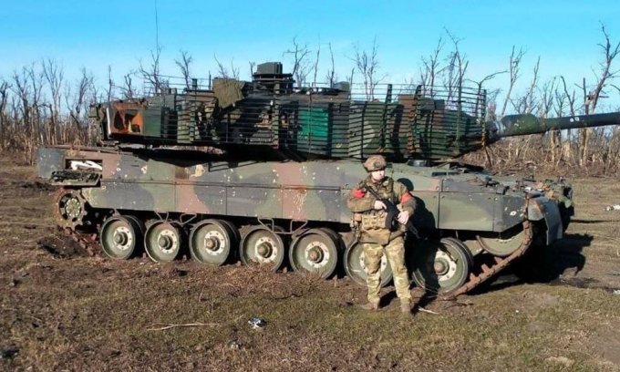 Ông Medvedev: Không bắt sống lính NATO ở Ukraine