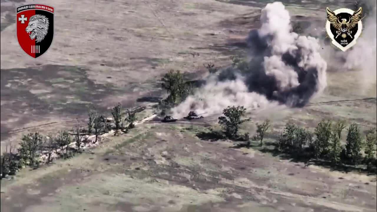 Ukraine đăng video 'phá hủy' 10 xe tăng, thiết giáp Nga