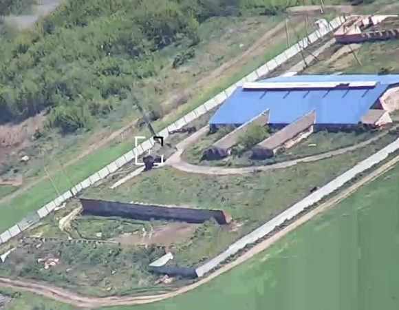 Ukraine lần đầu tập kích trạm vô tuyến 25 triệu USD của Nga