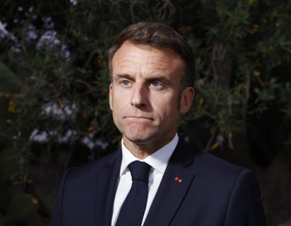 Ông Macron: Pháp đối mặt thời khắc 'rất nghiêm trọng'