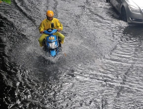 Mưa lũ ở đông nam Trung Quốc, hàng chục nghìn người sơ tán