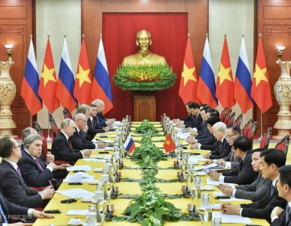 Tổng Bí thư: Việt Nam ủng hộ chính sách hướng Đông của Nga