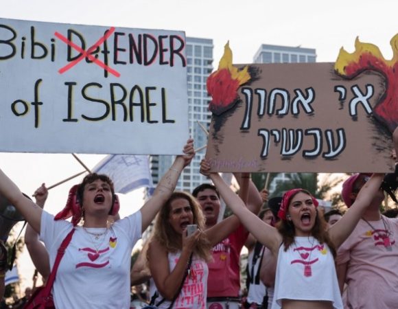 150.000 người Israel biểu tình, yêu cầu giải tán chính phủ