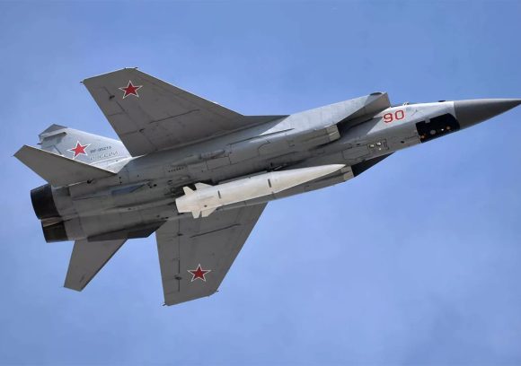 Ukraine nói bị Nga tập kích bằng 29 UAV, tên lửa