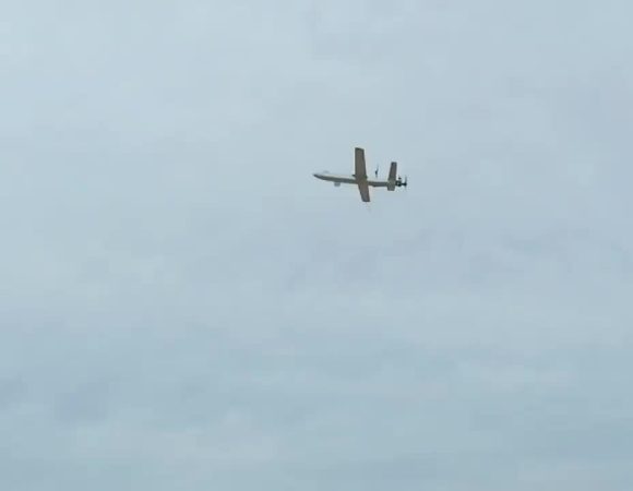 UAV Hezbollah quần thảo trên trận địa Vòm Sắt của Israel