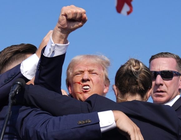 Đồng minh ông Trump đổ lỗi cho Tổng thống Biden về vụ ám sát hụt