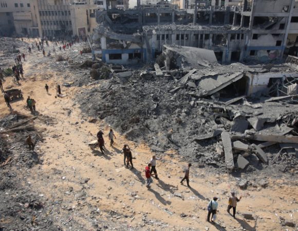 Israel san phẳng trụ sở cơ quan LHQ ở Gaza