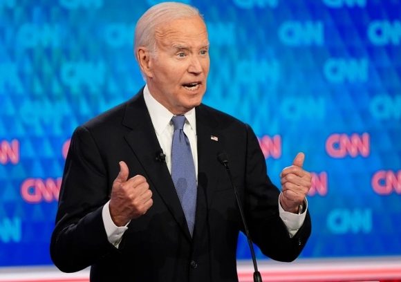 Nỗ lực 'dập lửa' của nhóm ông Biden sau cú vấp tranh luận