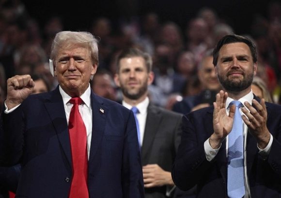 Phó tướng của ông Trump khiến châu Âu thấp thỏm