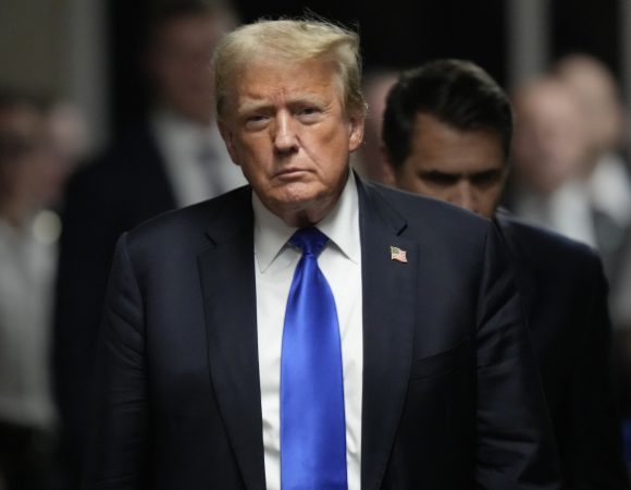 Ông Trump 'có cuộc gọi rất tốt đẹp' với ông Zelensky