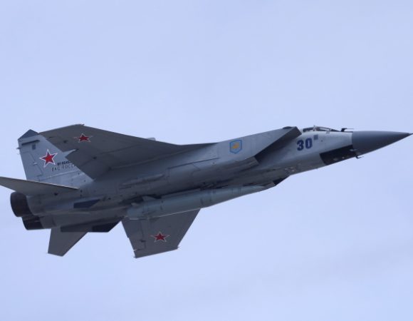 Tiêm kích Nga buộc B-52 Mỹ chuyển hướng trên biển Barents