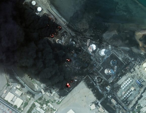 Cảng Houthi tan hoang sau trận không kích của Israel