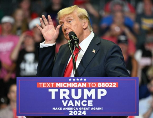 Tuổi tác của ông Trump gây chú ý sau khi ông Biden rút lui