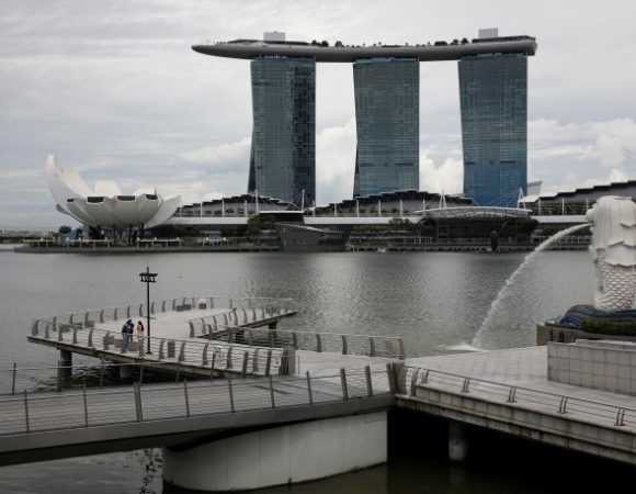 Chồng Singapore ngăn vợ Việt gặp con sau khi sinh