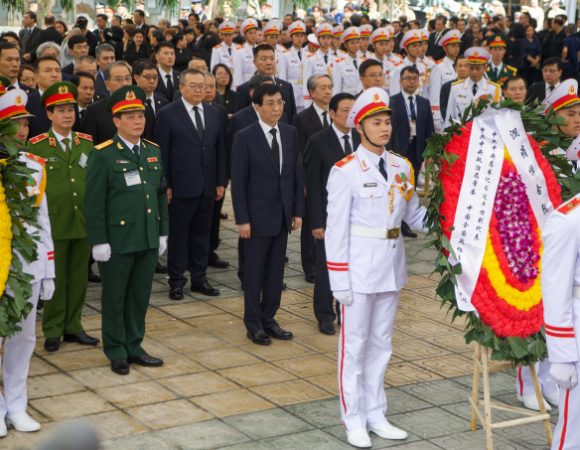 Đoàn Trung Quốc viếng Tổng Bí thư Nguyễn Phú Trọng